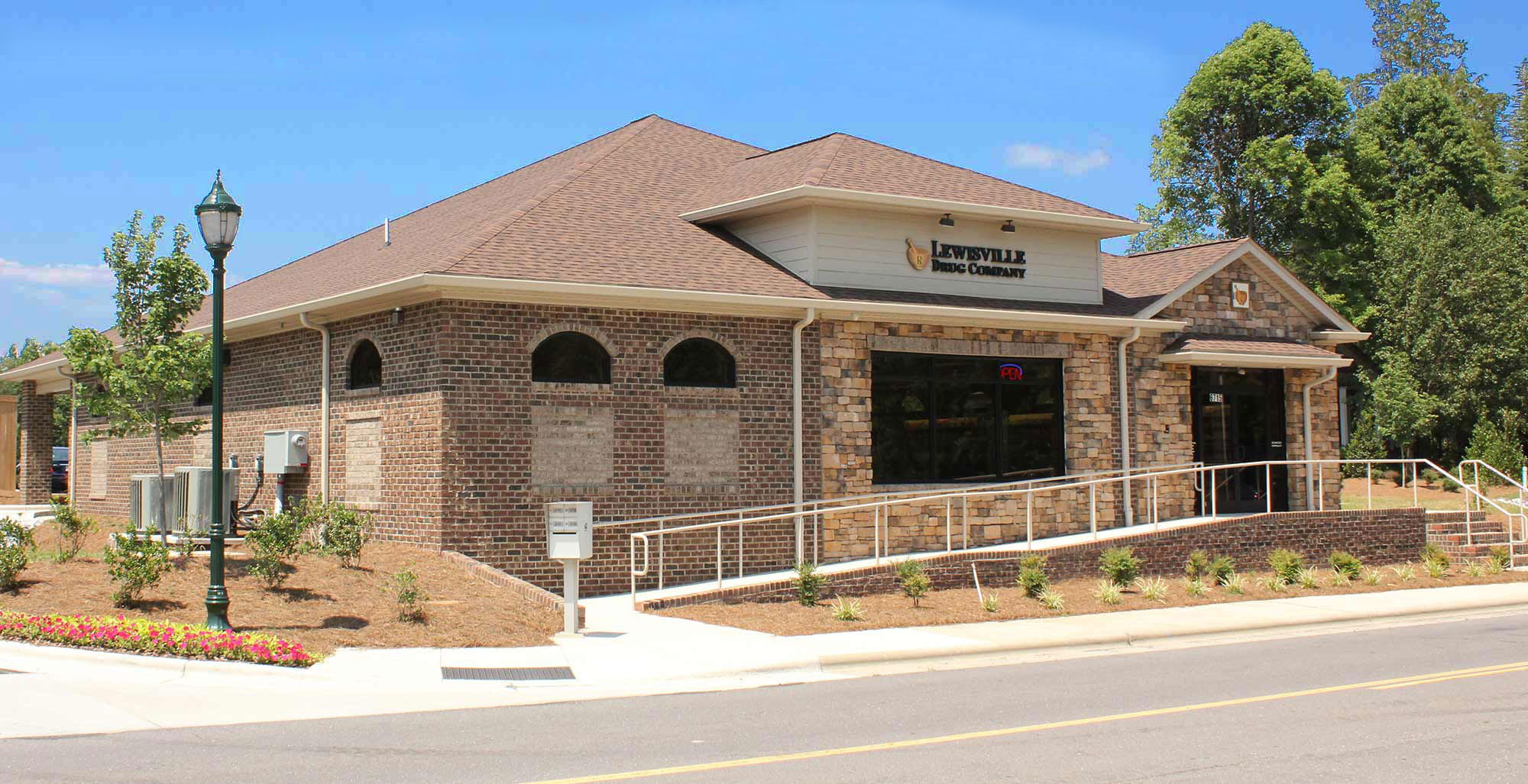 LewisvillPharm_2000x1027